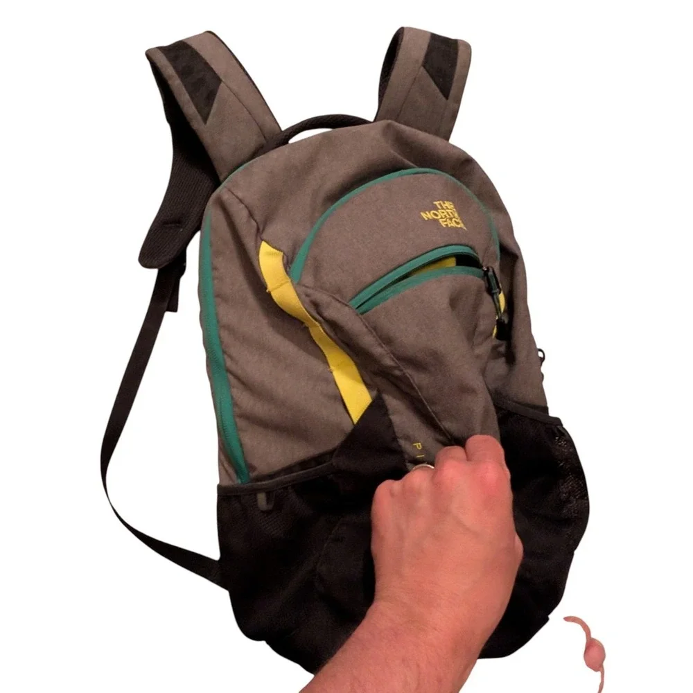 North‎ Face Pivoter Backpack, Gray.